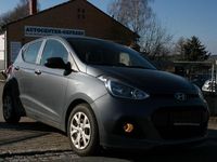 Gebraucht Hyundai i10 67 PS (49 kW) 2016 Grau Kleinwagen