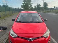 Gebraucht Hyundai i20 86 PS (63 kW) 2013 Rot Kleinwagen
