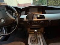 Second-hand BMW 525 192 CP (141 kW) 2004 Argintiu Berlinǎ