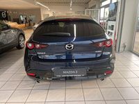 Neu Mazda 3 140 PS (102 kW) 2025 Blau Limousine