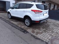 Gebraucht Ford Kuga Titanium 150 PS (110 kW) 2016 Weiß SUV