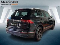 Gebraucht VW Tiguan Move 150 PS (110 kW) 2023 Schwarz SUV