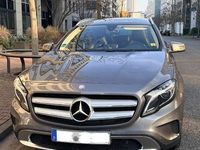 Gebraucht Mercedes GLA180 Urban 122 PS (89 kW) 2016 Grau SUV