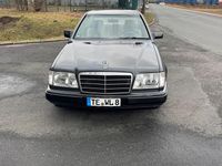 Gebraucht Mercedes 230 132 PS (97 kW) 1989 Kombi