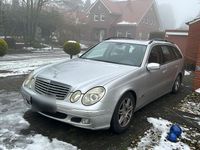 Gebraucht Mercedes E220 150 PS (110 kW) 2003 Silber Kombi