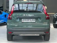 Neu Dacia Jogger Expression 141 PS (103 kW) 2025 Grün Van / Kleinbus