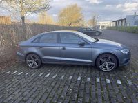 Gebraucht Audi A3 Basis 110 PS (80 kW) 2017 Grau Limousine