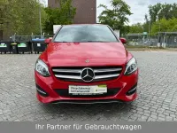 Gebraucht Mercedes B200 136 PS (100 kW) 2018 Rot Van / Kleinbus