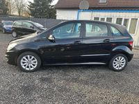 Gebraucht Mercedes B160 95 PS (69 kW) 2010 Kosmosschwarz  metalliclack Van / Kleinbus