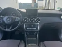 Gebraucht Mercedes A180 109 PS (80 kW) 2015 Schwarz Kleinwagen