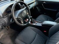 Gebraucht Mercedes C180 150 PS (110 kW) 2003 Blau Kombi