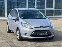 Gebraucht Ford Fiesta Trend 82 PS (60 kW) 2011 Micastonesilber metallic Kleinwagen