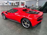 Gebraucht Ferrari 296 829 PS (609 kW) 2024 Rot Coupé