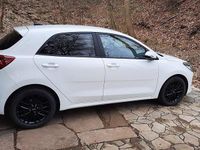 Gebraucht Kia Rio DREAM-TEAM Edition 99 PS (72 kW) 2017 Weiß Kleinwagen