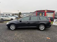 Gebraucht VW Passat Comfortline 120 PS (88 kW) 2017 Deep black perleffekt Kombi