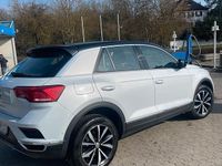 Gebraucht VW T-Roc 150 PS (110 kW) 2019 Weiß SUV