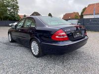 Gebraucht Mercedes E320 Elegance 224 PS (164 kW) 2002 Blau Limousine