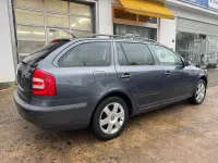 Gebraucht Skoda Octavia Elegance 105 PS (77 kW) 2008 Grau Kombi