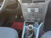 Gebraucht Opel Astra 105 PS (77 kW) 2006 Schwarz Kleinwagen