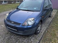 Gebraucht Ford Fiesta 70 PS (51 kW) 2005 Blau Kleinwagen