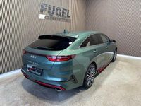 Gebraucht Kia ProCeed GT 204 PS (150 kW) 2023 (exg) experience green met. Kleinwagen