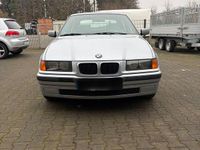Gebraucht BMW 318 140 PS (102 kW) 1997 Grau Limousine