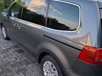 Gebraucht VW Sharan 177 PS (130 kW) 2015 Grau Van / Kleinbus