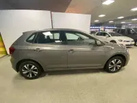 Gebraucht VW Polo Comfortline 116 PS (85 kW) 2021 Limestone grey metallic (metallic) Kleinwagen
