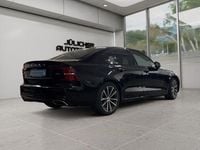 Gebraucht Volvo S60 Plus 250 PS (183 kW) 2022 Schwarz Limousine