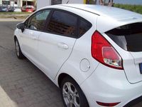 Gebraucht Ford Fiesta SYNC Edition 101 PS (74 kW) 2014 Weiß Kleinwagen