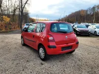 Gebraucht Renault Twingo Authentique 75 PS (55 kW) 2011 Rot Kleinwagen