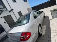 Gebraucht Mercedes E220 150 PS (110 kW) 2002 Silber Limousine