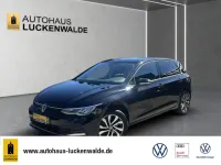 Second-hand VW Golf VIII Active 110 CP (80 kW) 2023 Negru Berlinǎ
