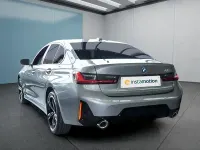 Neu BMW 330e 292 PS (214 kW) 2026 Grau Limousine