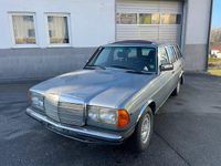 Gebraucht Mercedes 300 125 PS (91 kW) 1982 Grau Limousine