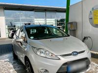 Gebraucht Ford Fiesta 75 PS (55 kW) 2012 Grün Kleinwagen