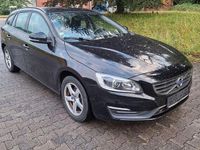 Gebraucht Volvo V60 Business Edition 190 PS (139 kW) 2016 Schwarz Kombi