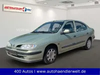 Gebraucht Renault Mégane 90 PS (66 kW) 1997 Grünmetallic Limousine