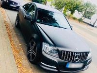 Gebraucht Mercedes 220 170 PS (125 kW) 2011 Schwarz Limousine