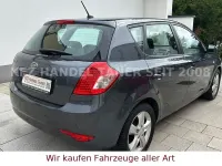 Usado Kia Ceed Edition 7 90 CV (66 kW) 2012 Gris Utilitario