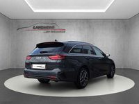 Neu Kia Ceed Sportswagon Gold 140 PS (102 kW) 2026 Grau Kombi