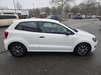 Gebraucht VW Polo 60 PS (44 kW) 2013 Weiß Kleinwagen