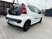 Gebraucht Peugeot 107 Active 68 PS (50 kW) 2012 Weiß Kleinwagen