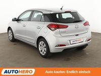Gebraucht Hyundai i20 Classic 75 PS (55 kW) 2015 Silber Kleinwagen