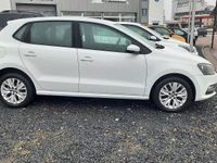 Gebraucht VW Polo Trendline 60 PS (44 kW) 2015 Weiß Kleinwagen