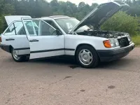 Gebraucht Mercedes E300 1984 Weiß Limousine
