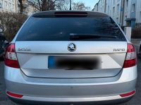 Gebraucht Skoda Rapid 105 PS (77 kW) 2013 Silber Kleinwagen