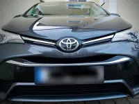 Gebraucht Toyota Avensis Comfort 147 PS (108 kW) 2017 Grau Limousine
