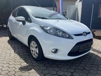 Usata Ford Fiesta 95 CV (69 kW) 2011 Bianco Utilitaria