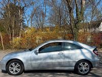 Gebraucht Mercedes C200 122 PS (89 kW) 2004 Silber Kleinwagen